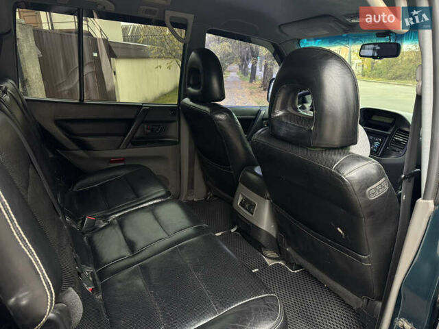 Зелений Міцубісі Паджеро, об'ємом двигуна 3.2 л та пробігом 390 тис. км за 8750 $, фото 19 на Automoto.ua