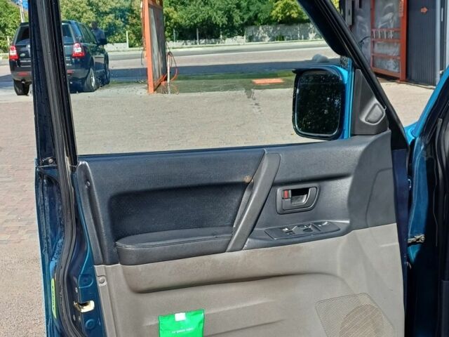 Зеленый Мицубиси Паджеро, объемом двигателя 0 л и пробегом 260 тыс. км за 7000 $, фото 19 на Automoto.ua