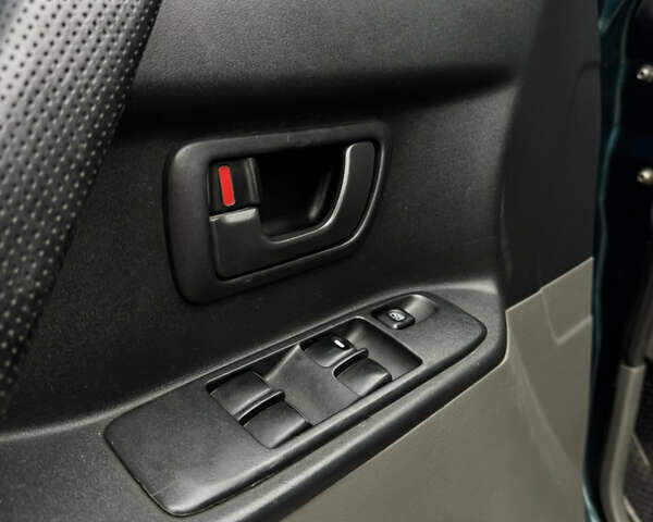 Зелений Міцубісі Паджеро, об'ємом двигуна 3.2 л та пробігом 390 тис. км за 8750 $, фото 16 на Automoto.ua