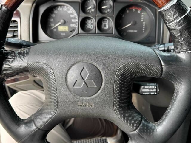 Зеленый Мицубиси Паджеро, объемом двигателя 3.2 л и пробегом 375 тыс. км за 5200 $, фото 8 на Automoto.ua