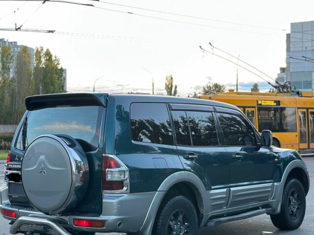 Зелений Міцубісі Паджеро, об'ємом двигуна 3.5 л та пробігом 341 тис. км за 6300 $, фото 3 на Automoto.ua
