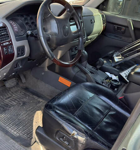 Зеленый Мицубиси Паджеро, объемом двигателя 3.5 л и пробегом 325 тыс. км за 5750 $, фото 14 на Automoto.ua