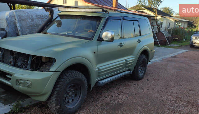 Зеленый Мицубиси Паджеро, объемом двигателя 3.5 л и пробегом 325 тыс. км за 5750 $, фото 4 на Automoto.ua