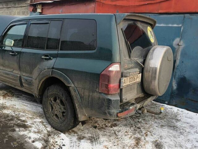 Зелений Міцубісі Паджеро, об'ємом двигуна 3.2 л та пробігом 416 тис. км за 6000 $, фото 1 на Automoto.ua