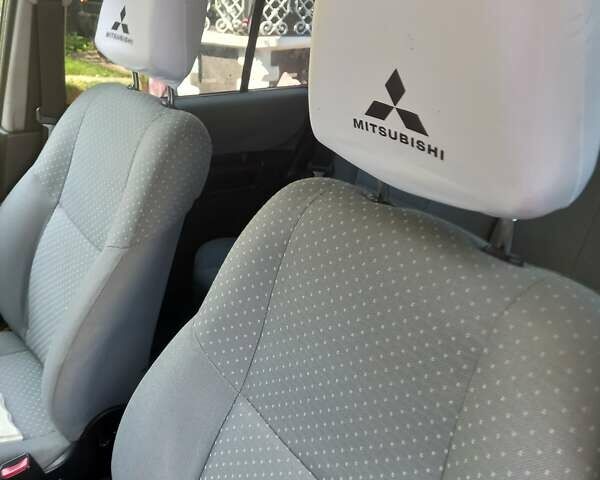 Зелений Міцубісі Паджеро, об'ємом двигуна 1.8 л та пробігом 205 тис. км за 5800 $, фото 6 на Automoto.ua