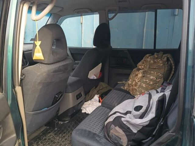 Зелений Міцубісі Паджеро, об'ємом двигуна 3.2 л та пробігом 416 тис. км за 6000 $, фото 6 на Automoto.ua