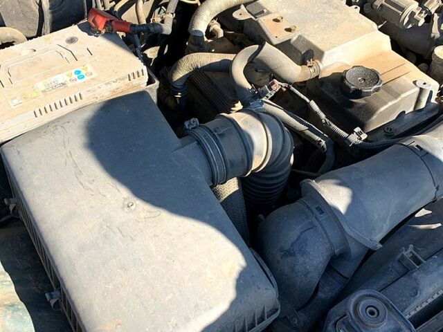 Зеленый Мицубиси Паджеро, объемом двигателя 3.2 л и пробегом 327 тыс. км за 5000 $, фото 8 на Automoto.ua