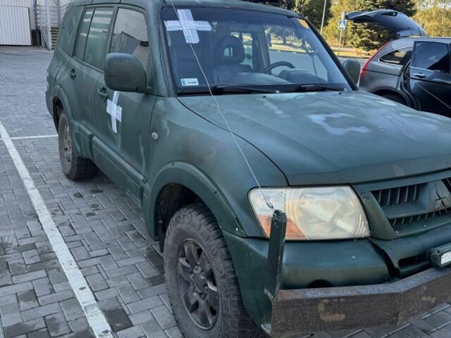 Зеленый Мицубиси Паджеро, объемом двигателя 3.2 л и пробегом 170 тыс. км за 3900 $, фото 4 на Automoto.ua