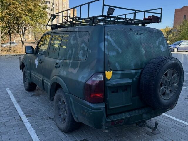 Зеленый Мицубиси Паджеро, объемом двигателя 3.2 л и пробегом 170 тыс. км за 3900 $, фото 2 на Automoto.ua