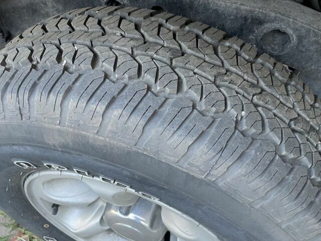 Зеленый Мицубиси Паджеро, объемом двигателя 2.5 л и пробегом 173 тыс. км за 5966 $, фото 6 на Automoto.ua