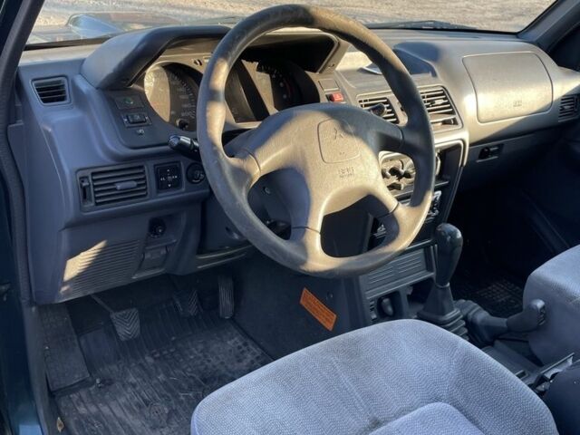 Зеленый Мицубиси Паджеро, объемом двигателя 2.5 л и пробегом 173 тыс. км за 5966 $, фото 5 на Automoto.ua