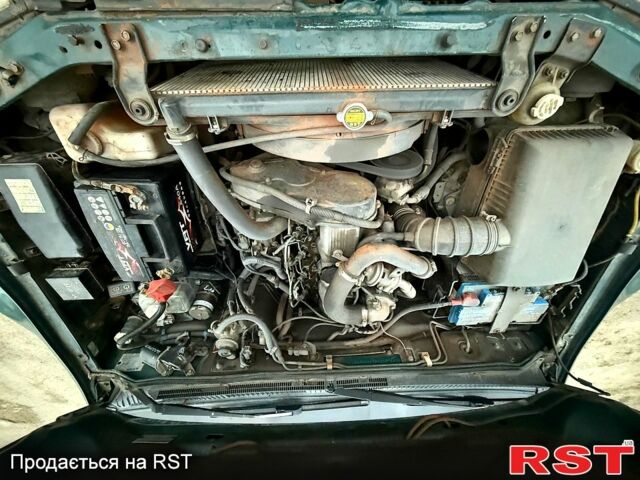 Зеленый Мицубиси Паджеро, объемом двигателя 2.5 л и пробегом 268 тыс. км за 3700 $, фото 7 на Automoto.ua