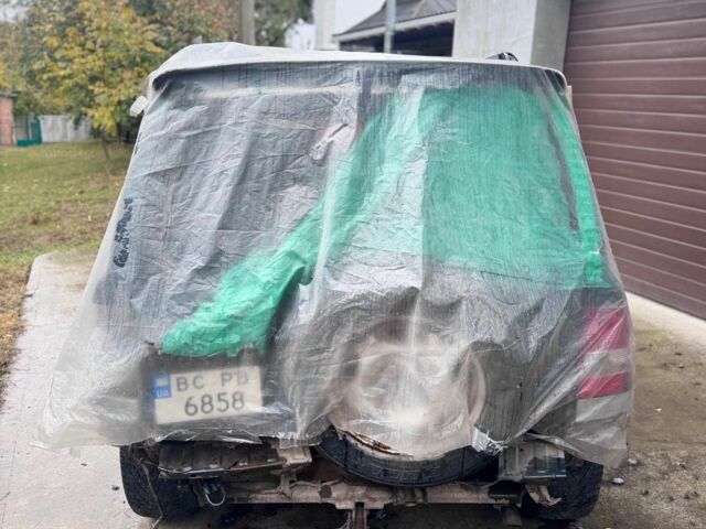 Зеленый Мицубиси Паджеро, объемом двигателя 1.8 л и пробегом 230 тыс. км за 2950 $, фото 5 на Automoto.ua
