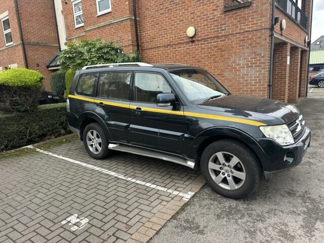 Мицубиси Паджеро 2007 в Яворове на Automoto.ua Зеленый Мицубиси Паджеро, объемом двигателя 3.2 л и пробегом 160 тыс. км за 6403 $, фото 1 на Automoto.ua