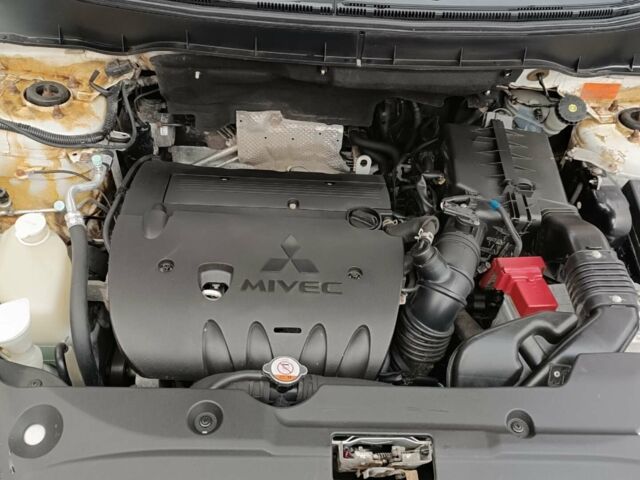 Белый Мицубиси РВР, объемом двигателя 2 л и пробегом 146 тыс. км за 13000 $, фото 16 на Automoto.ua