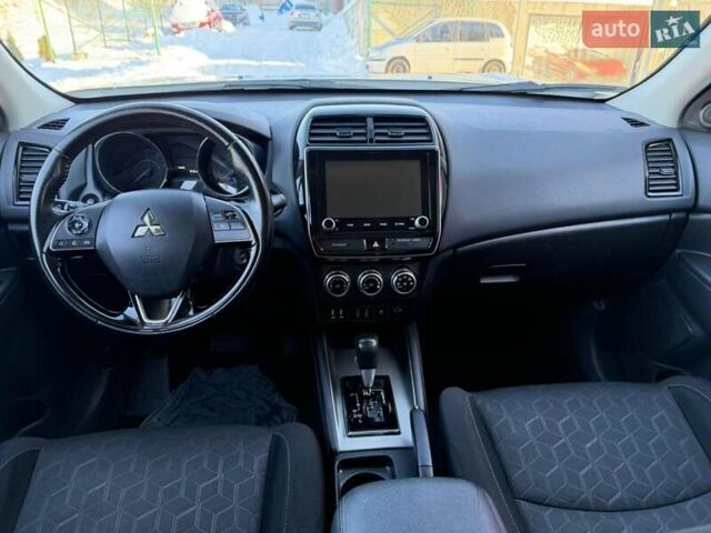 Білий Міцубісі РВР, об'ємом двигуна 2 л та пробігом 111 тис. км за 12300 $, фото 9 на Automoto.ua