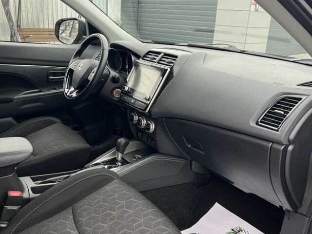 Черный Мицубиси РВР, объемом двигателя 2.4 л и пробегом 94 тыс. км за 16800 $, фото 16 на Automoto.ua