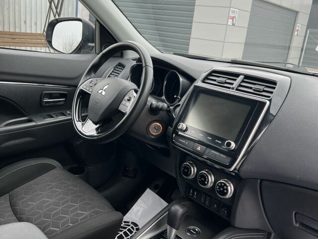 Черный Мицубиси РВР, объемом двигателя 2.4 л и пробегом 94 тыс. км за 16800 $, фото 17 на Automoto.ua