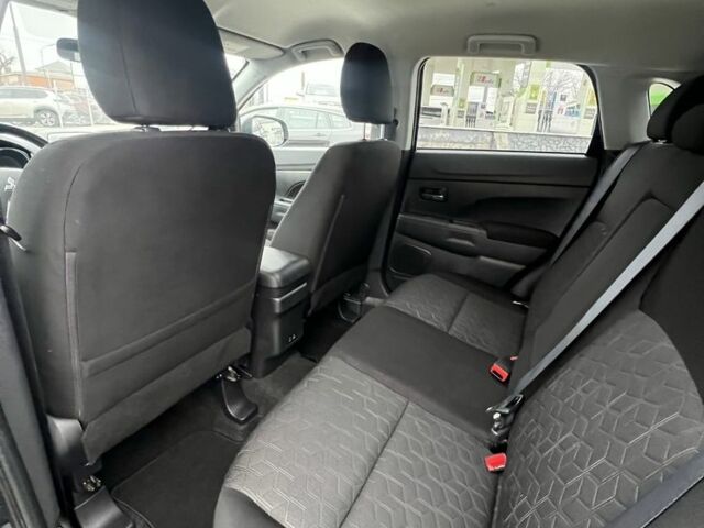 Черный Мицубиси РВР, объемом двигателя 2.4 л и пробегом 94 тыс. км за 16800 $, фото 20 на Automoto.ua