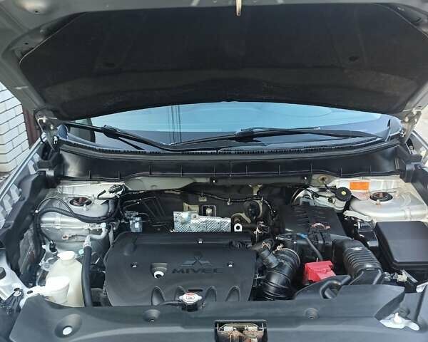 Серый Мицубиси РВР, объемом двигателя 2 л и пробегом 180 тыс. км за 11200 $, фото 2 на Automoto.ua