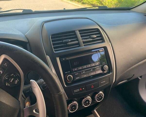 Серый Мицубиси РВР, объемом двигателя 2 л и пробегом 180 тыс. км за 11200 $, фото 19 на Automoto.ua