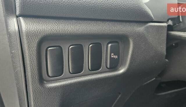 Серый Мицубиси РВР, объемом двигателя 2.36 л и пробегом 92 тыс. км за 15600 $, фото 13 на Automoto.ua