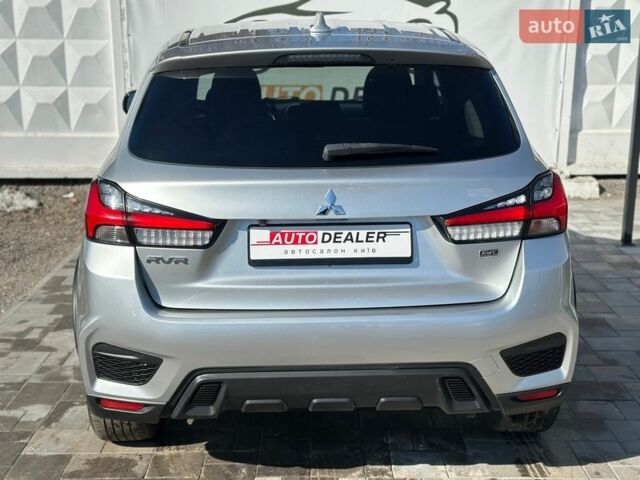 Серый Мицубиси РВР, объемом двигателя 2.36 л и пробегом 91 тыс. км за 16250 $, фото 8 на Automoto.ua
