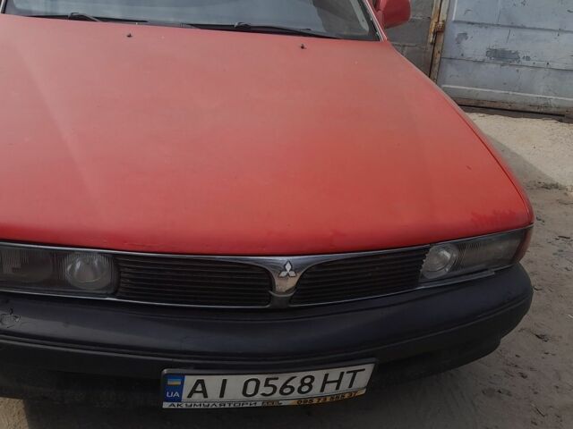 Красный Мицубиси Сигма, объемом двигателя 3 л и пробегом 200 тыс. км за 849 $, фото 2 на Automoto.ua