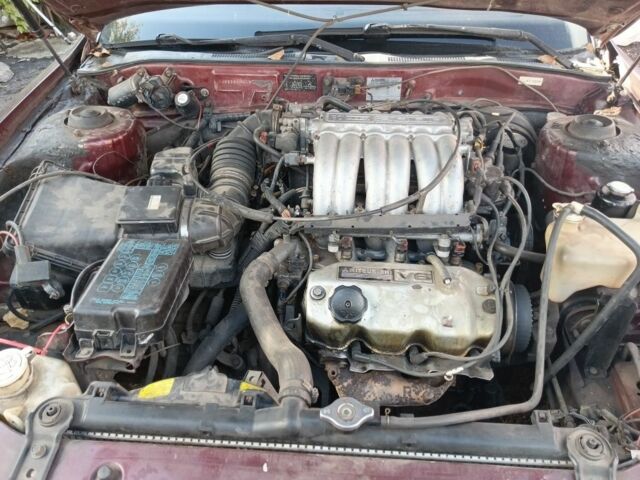 Красный Мицубиси Сигма, объемом двигателя 3 л и пробегом 350 тыс. км за 1500 $, фото 5 на Automoto.ua