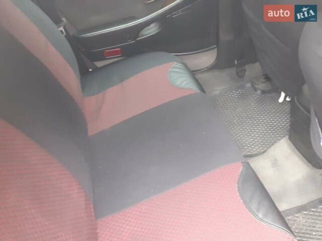 Красный Мицубиси Сигма, объемом двигателя 3 л и пробегом 100 тыс. км за 2000 $, фото 2 на Automoto.ua