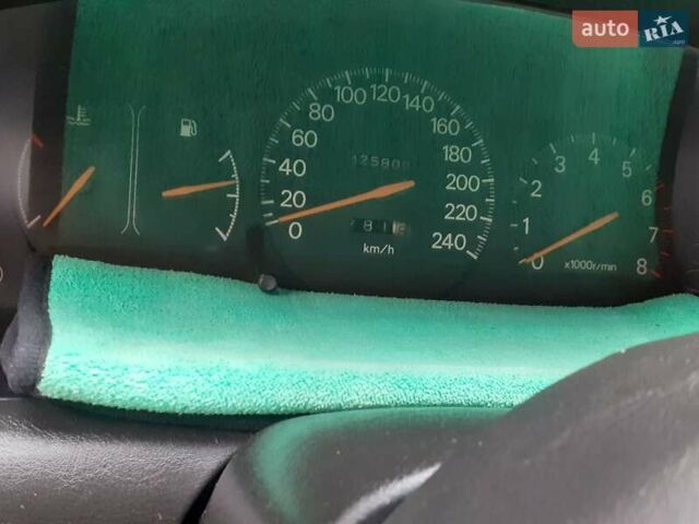 Красный Мицубиси Сигма, объемом двигателя 3 л и пробегом 100 тыс. км за 2000 $, фото 4 на Automoto.ua