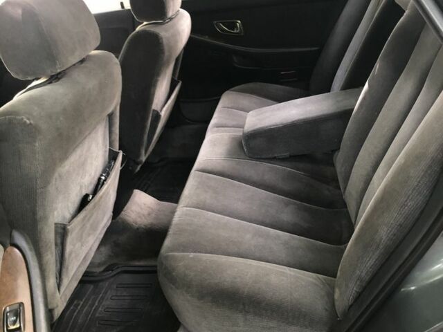 Серый Мицубиси Сигма, объемом двигателя 3 л и пробегом 300 тыс. км за 1500 $, фото 7 на Automoto.ua