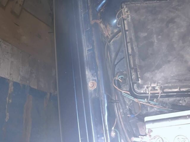 Синий Мицубиси Сигма, объемом двигателя 0 л и пробегом 300 тыс. км за 1900 $, фото 9 на Automoto.ua