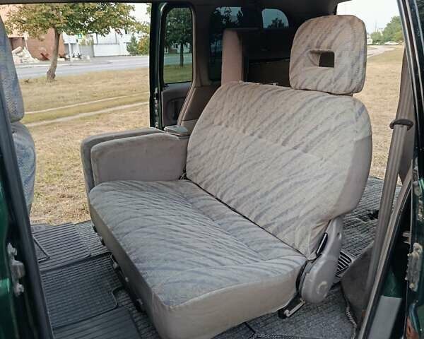 Зеленый Мицубиси Спейс Гир, объемом двигателя 2 л и пробегом 440 тыс. км за 3800 $, фото 11 на Automoto.ua