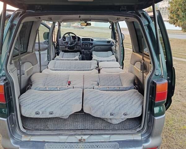 Зеленый Мицубиси Спейс Гир, объемом двигателя 2 л и пробегом 440 тыс. км за 3800 $, фото 7 на Automoto.ua