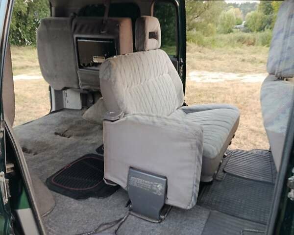 Зеленый Мицубиси Спейс Гир, объемом двигателя 2 л и пробегом 440 тыс. км за 3800 $, фото 12 на Automoto.ua