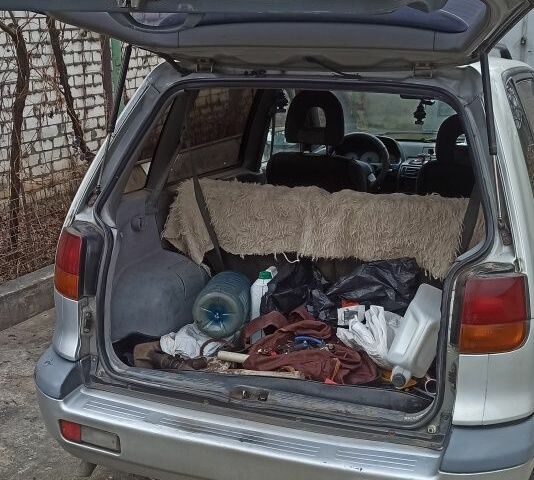 Серый Мицубиси Спейс Раннер, объемом двигателя 2 л и пробегом 56 тыс. км за 1424 $, фото 5 на Automoto.ua