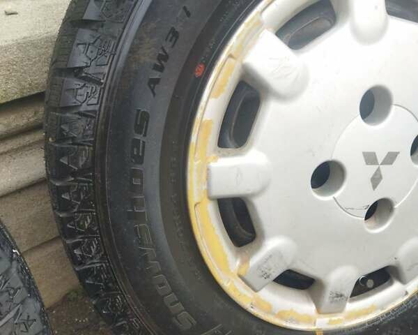 Синій Міцубісі Спейс Раннер, об'ємом двигуна 1.8 л та пробігом 390 тис. км за 2700 $, фото 26 на Automoto.ua