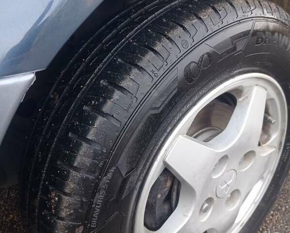 Синій Міцубісі Спейс Раннер, об'ємом двигуна 1.8 л та пробігом 390 тис. км за 2700 $, фото 18 на Automoto.ua