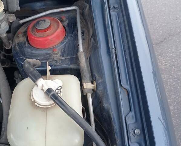 Синій Міцубісі Спейс Раннер, об'ємом двигуна 1.8 л та пробігом 390 тис. км за 2700 $, фото 23 на Automoto.ua