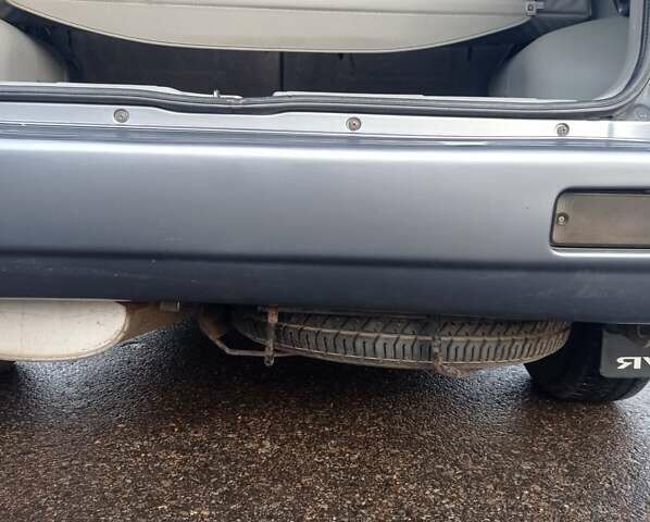 Синій Міцубісі Спейс Раннер, об'ємом двигуна 1.8 л та пробігом 390 тис. км за 2700 $, фото 17 на Automoto.ua