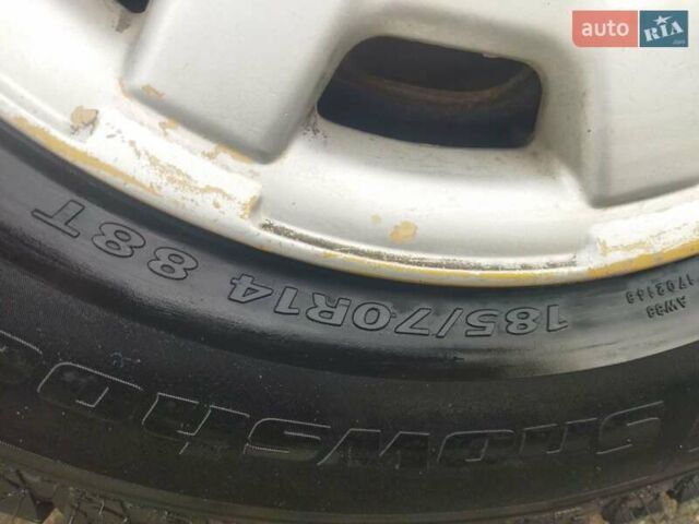 Синій Міцубісі Спейс Раннер, об'ємом двигуна 1.8 л та пробігом 390 тис. км за 2700 $, фото 25 на Automoto.ua