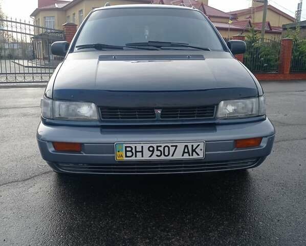 Синій Міцубісі Спейс Раннер, об'ємом двигуна 1.8 л та пробігом 390 тис. км за 2700 $, фото 4 на Automoto.ua