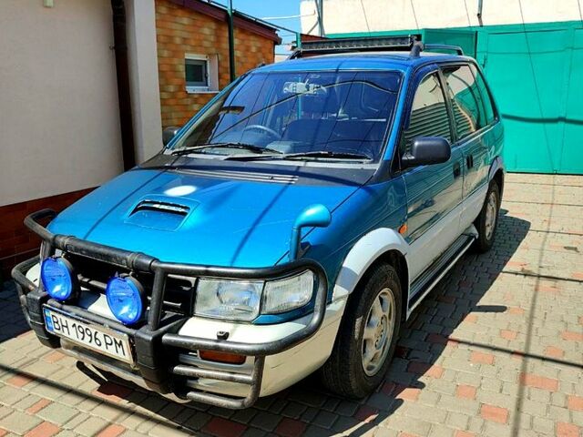 Зеленый Мицубиси Спейс Раннер, объемом двигателя 2 л и пробегом 422 тыс. км за 3200 $, фото 1 на Automoto.ua