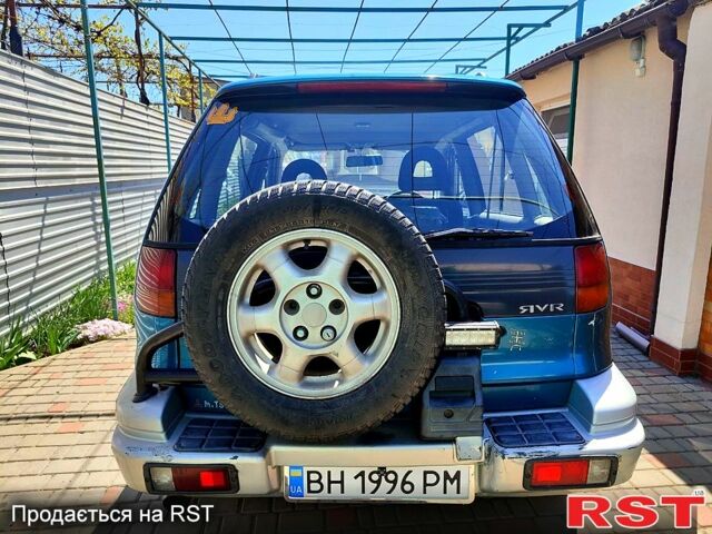 Зеленый Мицубиси Спейс Раннер, объемом двигателя 2 л и пробегом 422 тыс. км за 3200 $, фото 6 на Automoto.ua