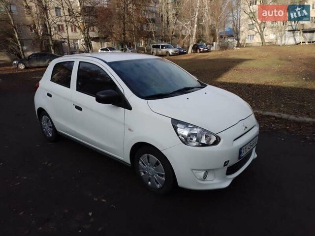 Білий Міцубісі Спейс Стар, об'ємом двигуна 1 л та пробігом 161 тис. км за 4500 $, фото 1 на Automoto.ua