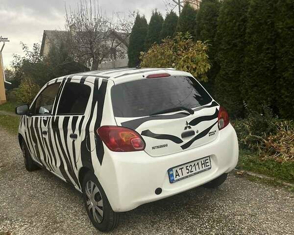 Білий Міцубісі Спейс Стар, об'ємом двигуна 1 л та пробігом 159 тис. км за 5225 $, фото 8 на Automoto.ua