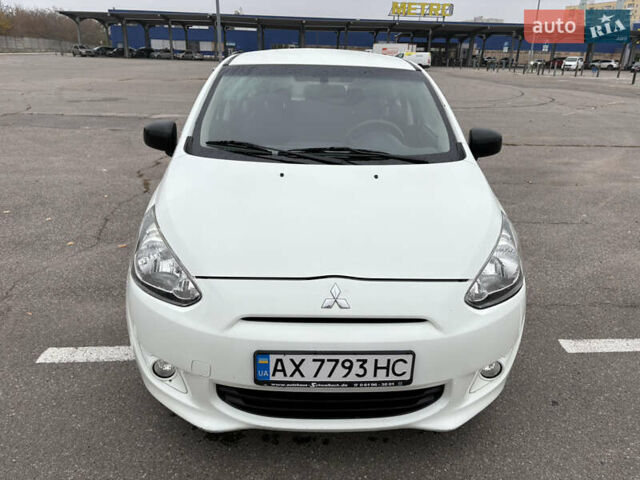 Білий Міцубісі Спейс Стар, об'ємом двигуна 1 л та пробігом 72 тис. км за 5600 $, фото 1 на Automoto.ua