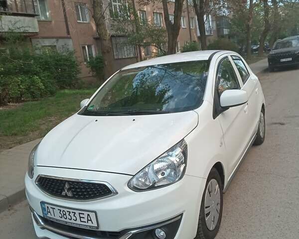 Белый Мицубиси Спейс Стар, объемом двигателя 1 л и пробегом 69 тыс. км за 7300 $, фото 1 на Automoto.ua