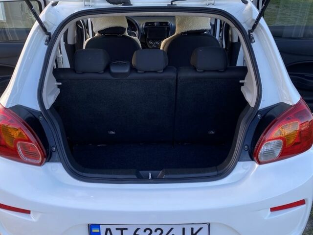 Белый Мицубиси Спейс Стар, объемом двигателя 1 л и пробегом 147 тыс. км за 6950 $, фото 10 на Automoto.ua